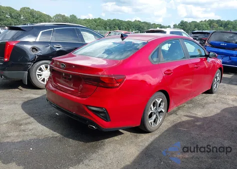 2021 Kia Forte Lxs z USA, uszkodzony, nr VIN 3KPF24AD0ME302379